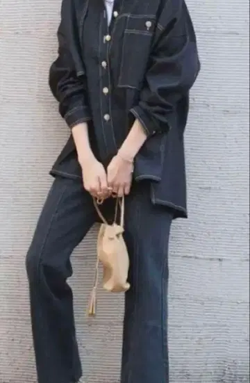ESICA 다크 데님 커버올 자켓 비대칭 플리츠