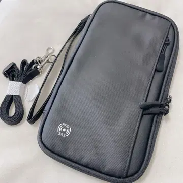 나이요리카 패밀리 여권 케이스 안티스키밍 목걸이형 대용량