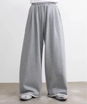 SINSS Two tuck sweatpants / 2턱 스웨트 팬츠