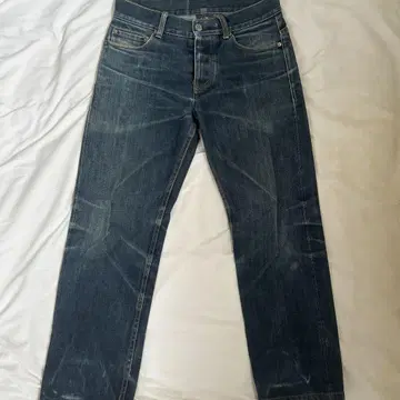 Armani Exchange 다크 블루 스트레이트 데님