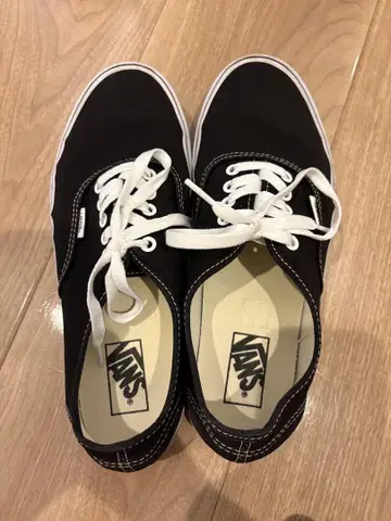 반스 오센틱 블랙