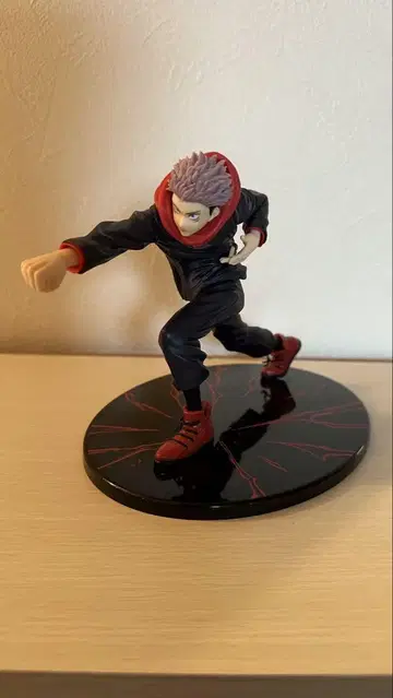 주술회전 이타도리 유우지 피규어