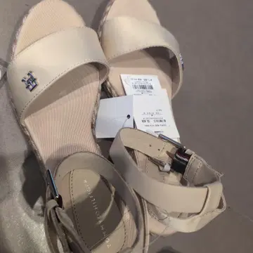 TOMMY HILFIGER 샌들 M 사이즈