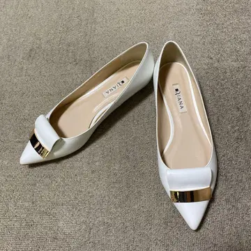 DIANA 화이트 스틸레토 펌프스 24cm 상자 없음