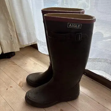 AIGLE 카키색 장화 35