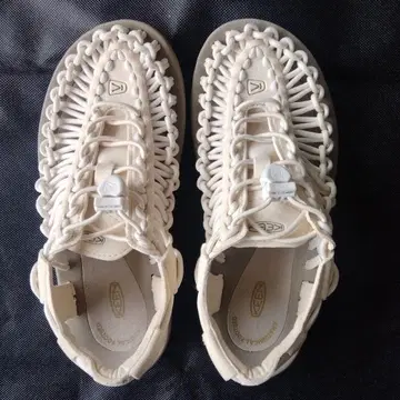 KEEN UNEEK 킨 유니크