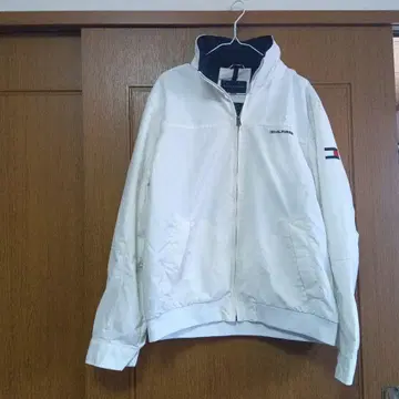Tommy Hilfiger !!화이트 블루종! 후드티를 넣었다 뺐다!