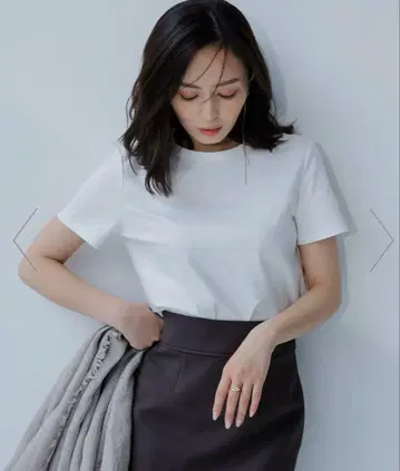 아뉴앙스 실크 터치 코튼 슬림 핏 T