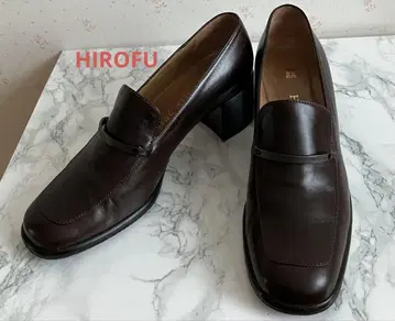 [ 새상품급 ] HIROFU 다크 브라운 로퍼 펌프스 22.5cm