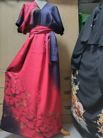 후리소데 실크 리메이크 원피스입니다.