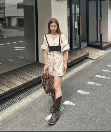 새상품 미개봉 셀 오버 사이즈 뷔스티에