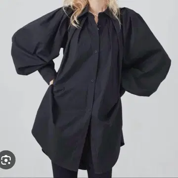 라벨 에튀드 턱 볼륨 셔츠 긴팔 블랙