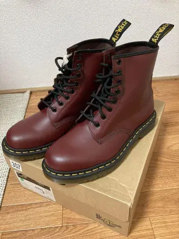 미사용 새상품 Dr. Martens 8홀 1460