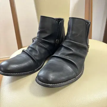 블랙 지퍼 숏부츠