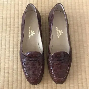 TANINO CRISCI 브라운 가죽 로퍼 36