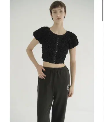 CLANE SHIRRING PUFF TOPS BLACK