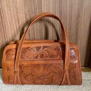 12/1 삭제 브라운 가죽 엠보싱 핸드백