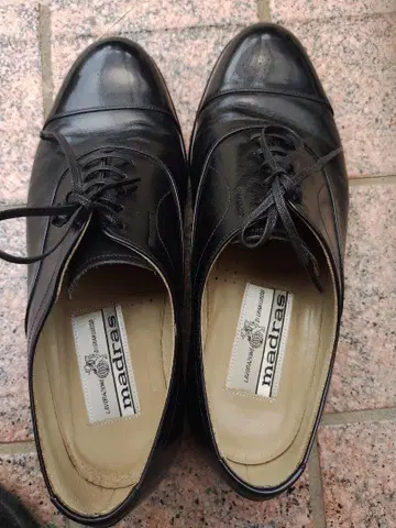madras 블랙 레이스업 슈즈