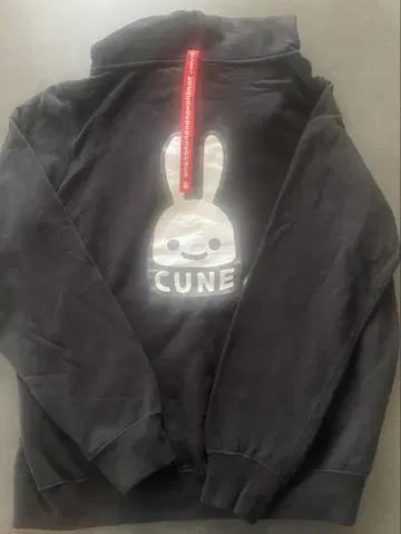 cune 후드티