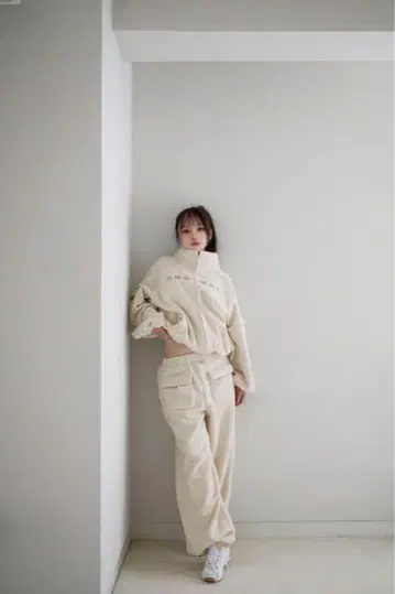 Mary logo fleece pants
