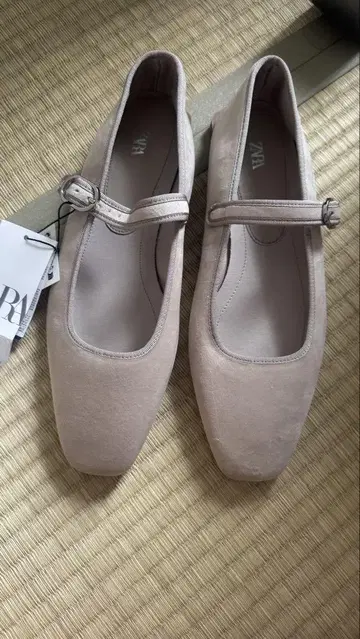 ZARA 플랫슈즈 사이즈 39