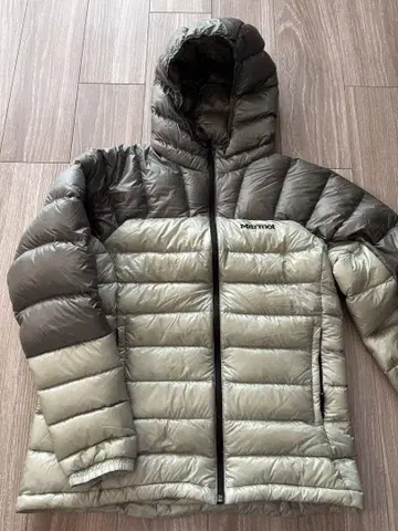 Marmot 후드 부착 경량 다운 자켓