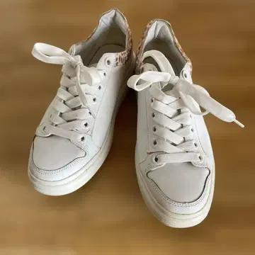 ZARA 스니커즈
