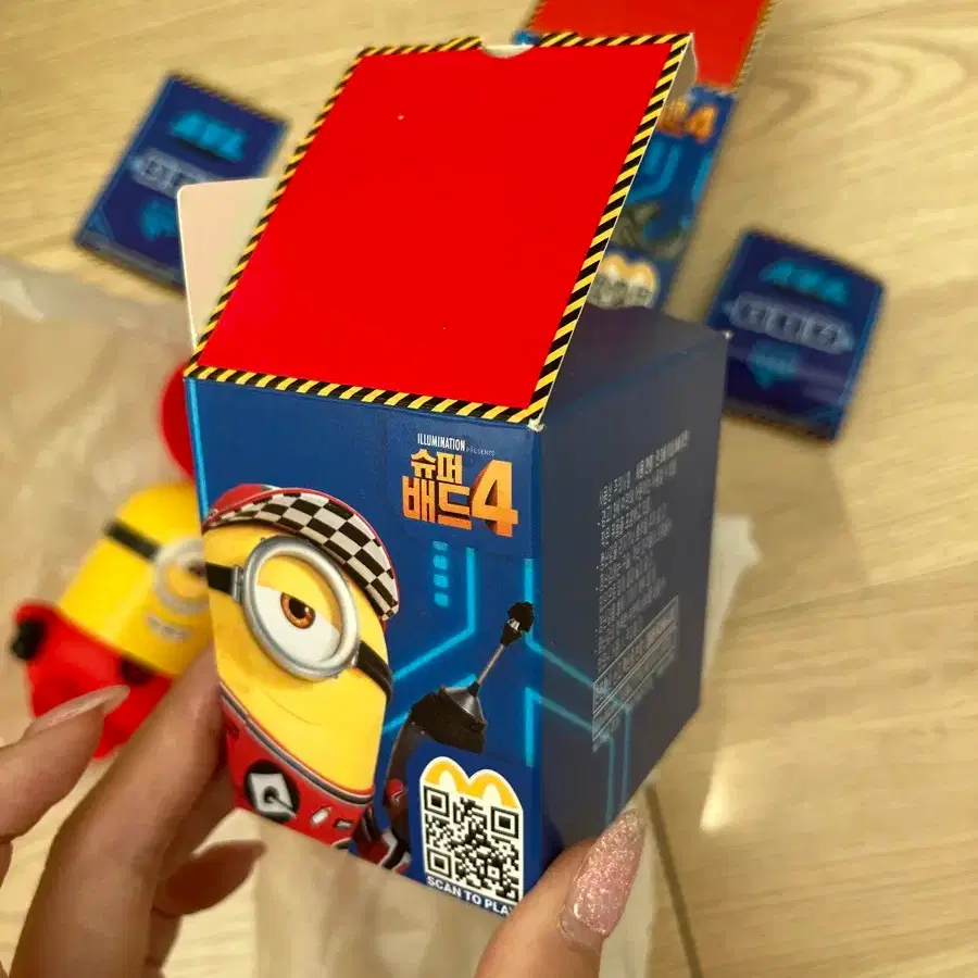 맥도날드 해피밀 슈퍼배드4 미니언즈 장난감 (일괄)