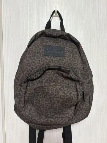 JANSPORT 레오파드 무늬 미니 백팩 새상품급, 즉시 발송!!