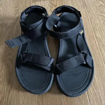 Teva 블랙 스포츠 샌들