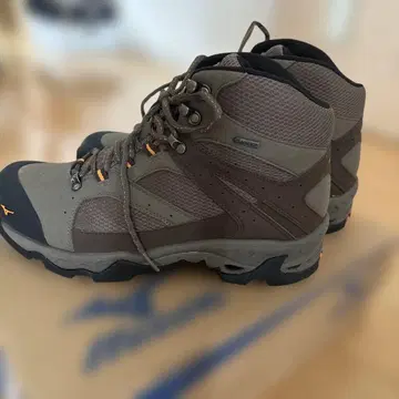 27cm Mizuno 등산화 방수 기능 포함