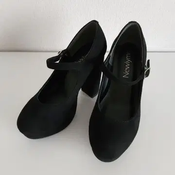 newlyme 11cm 힐 스웨이드 스트랩 펌프스