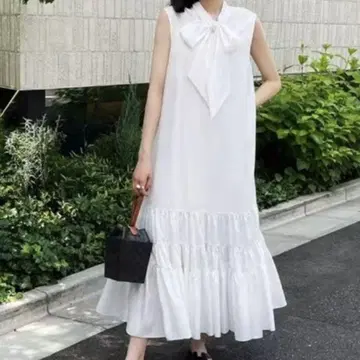 미사용 새상품 리본 타이 원피스 화이트