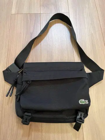 LACOSTE 블랙 숄더백