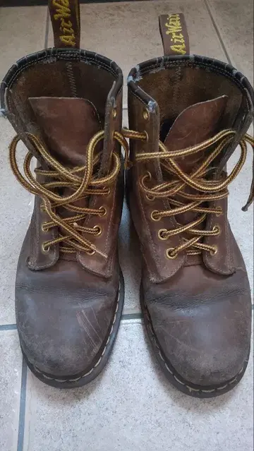 브라운 가죽 워크 부츠 하이컷