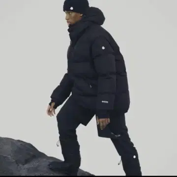 MONCLER HYKE 다운 자켓 상자 옷걸이 포함