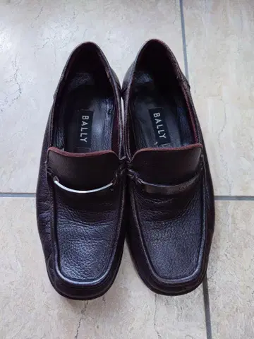 BALLY 브라운 가죽 로퍼