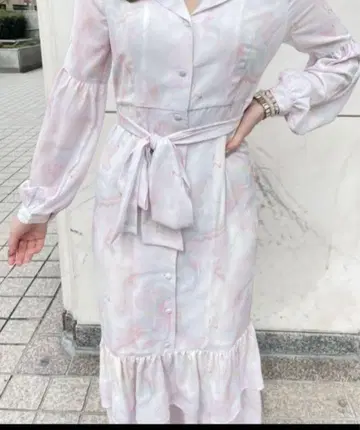 로얄 파티 오픈 카라 티어드 원피스