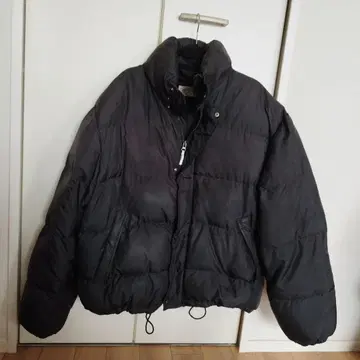 Armani Jeans 블랙 다운 자켓