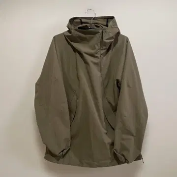 Goldwin Hooded Spur Light Pullover