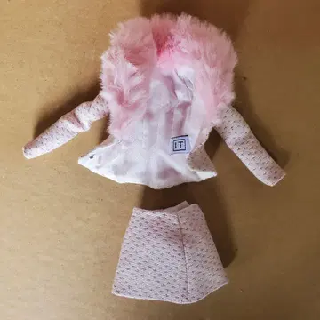 [ 새상품급 ] IT사제 포피 후드티 아웃핏