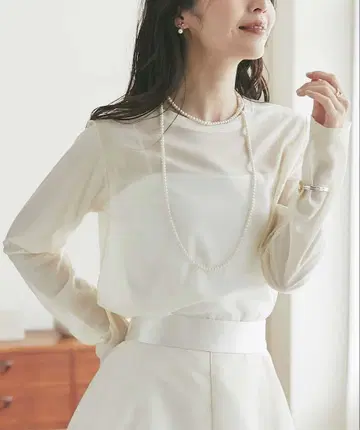 [ Used ] 라 부티크 봉봉 반짝이는 시어 티셔츠 아이보리