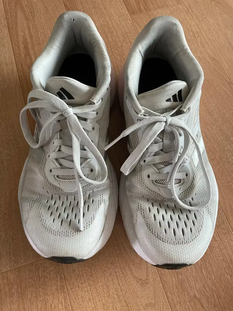 Adidas sneakers white 245