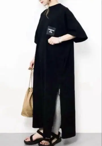 Americana 블랙 티셔츠 롱 원피스 반팔
