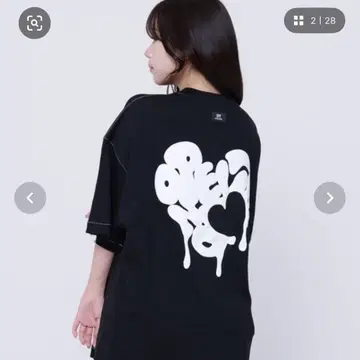 OY 엠보싱 멜티 하트 스티치 반팔 티셔츠 블랙