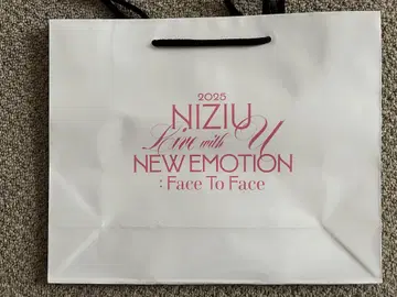 NiziU 'NEW EMOTION: Face To Face' 쇼핑백