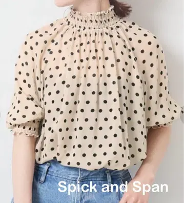 Spick and Span 시어 도트 프렌치 셔링 블라우스