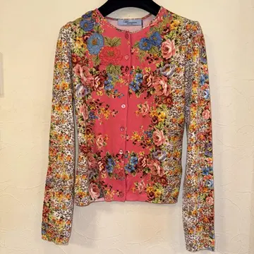 택 포함 새상품 BLUMARINE 자수 화려한 가디건