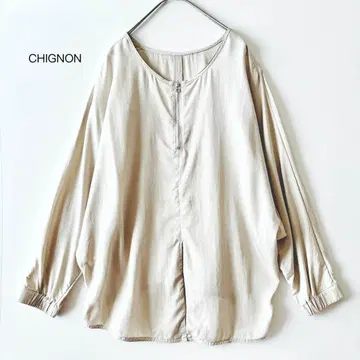 CHIGNON 시뇽 노카라 블라우스 프론트 슬릿 풀오버