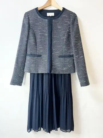 any SiS/네이비 원피스 수트